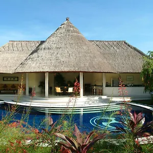 dusun.hotelsseminyak.net/